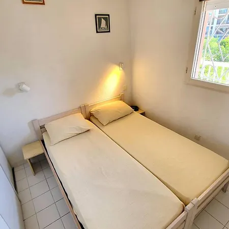 Six-fours-les-plages, 2 Pièces, 4 Personnes - Fr-1-316-94 Appartement